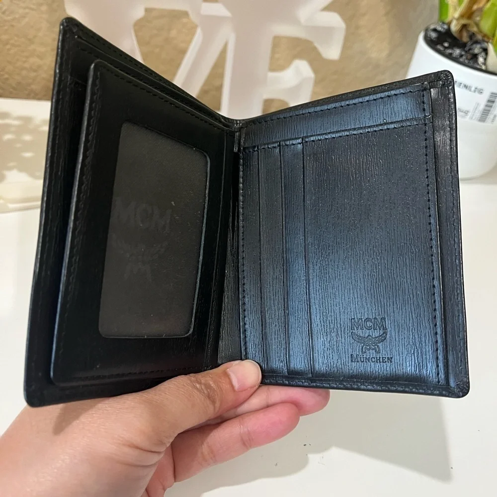 MCM MENS BLACK WALLET